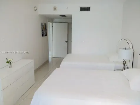 200 Biscayne Boulevard Way Miami FL 33131
