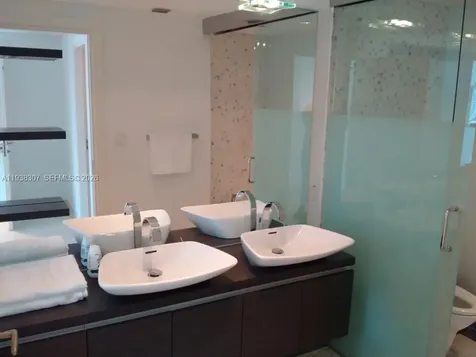 200 Biscayne Boulevard Way Miami FL 33131