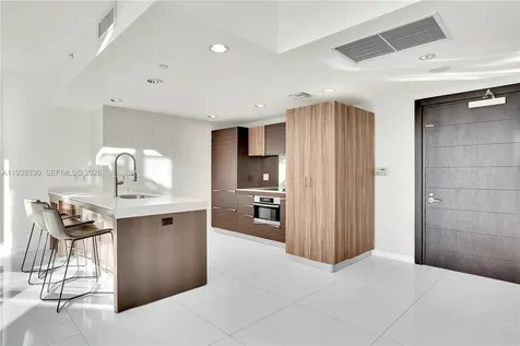 200 Biscayne Boulevard Way Miami FL 33131