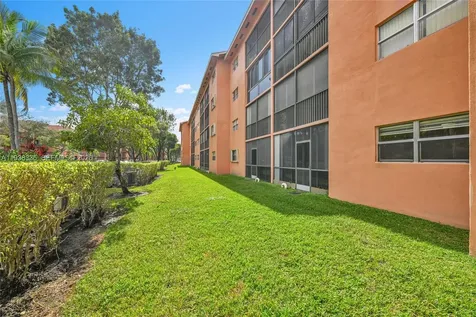 701 SW 142nd Avenue Pembroke Pines FL 33027