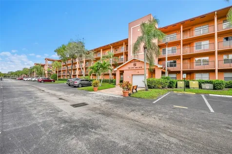 701 SW 142nd Avenue Pembroke Pines FL 33027