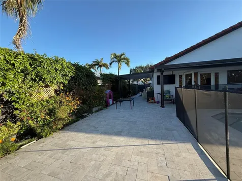 8335 NW 197th Terrace Hialeah FL 33015