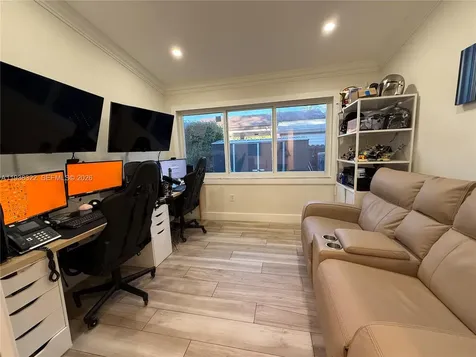 8335 NW 197th Terrace Hialeah FL 33015
