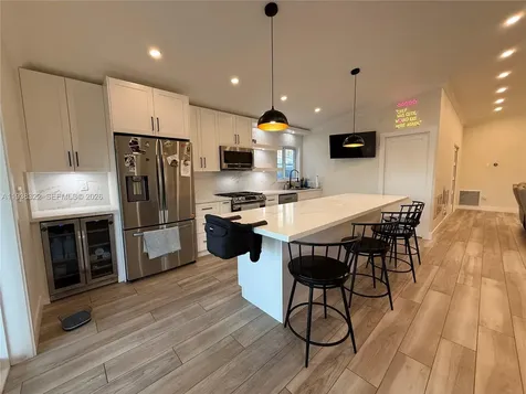 8335 NW 197th Terrace Hialeah FL 33015