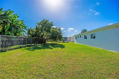 22503 SW 113th Place Miami FL 33170