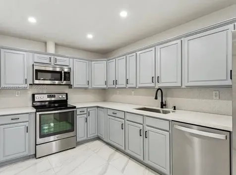 6800 SW 10th Court Pembroke Pines FL 33023