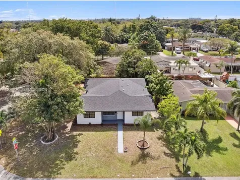 6800 SW 10th Court Pembroke Pines FL 33023