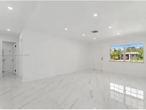 6800 SW 10th Court Pembroke Pines FL 33023