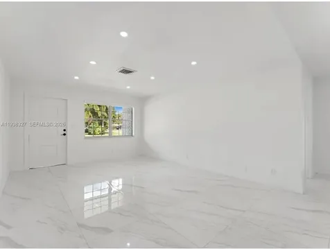 6800 SW 10th Court Pembroke Pines FL 33023