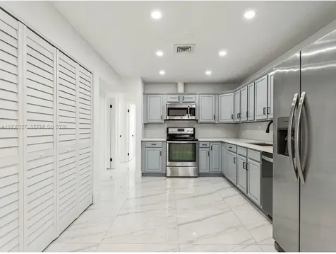 6800 SW 10th Court Pembroke Pines FL 33023