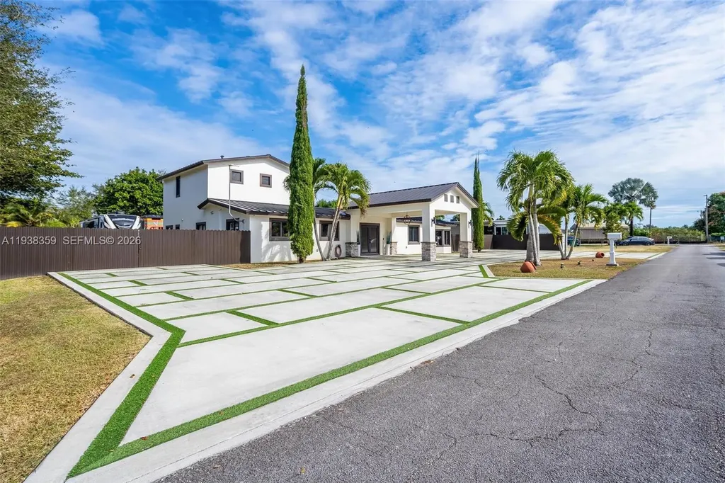 20221 SW 318th Street Homestead FL 33030