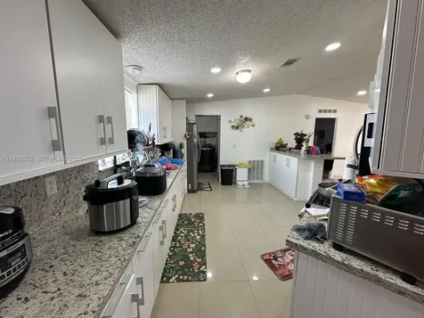 19800 SW 180th Avenue #271 Miami FL 33187
