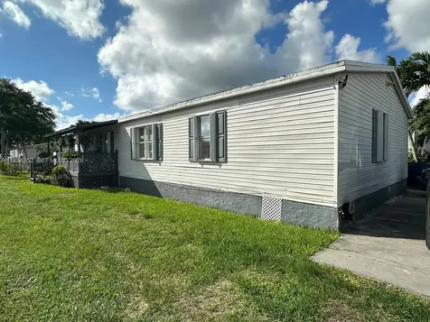 19800 SW 180th Avenue #271 Miami FL 33187
