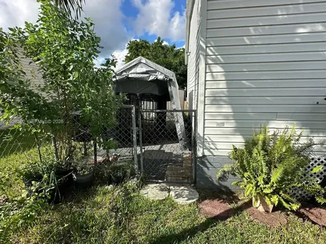 19800 SW 180th Avenue #271 Miami FL 33187