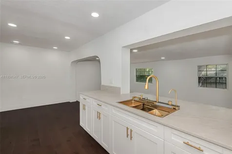 4360 NW 4th Street Plantation FL 33317