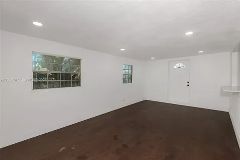 4360 NW 4th Street Plantation FL 33317