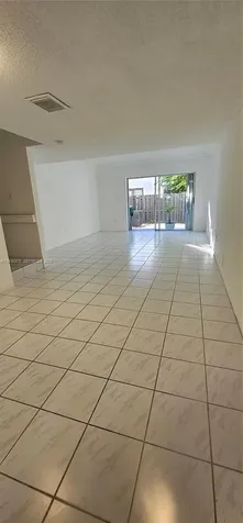 1158 NW 124th Avenue Miami FL 33182