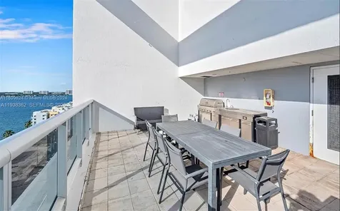 7929 West Drive North Bay Village FL 33141