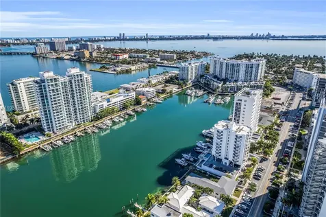 7929 West Drive North Bay Village FL 33141