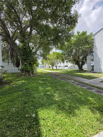 1990 NW 4th Court Miami FL 33136