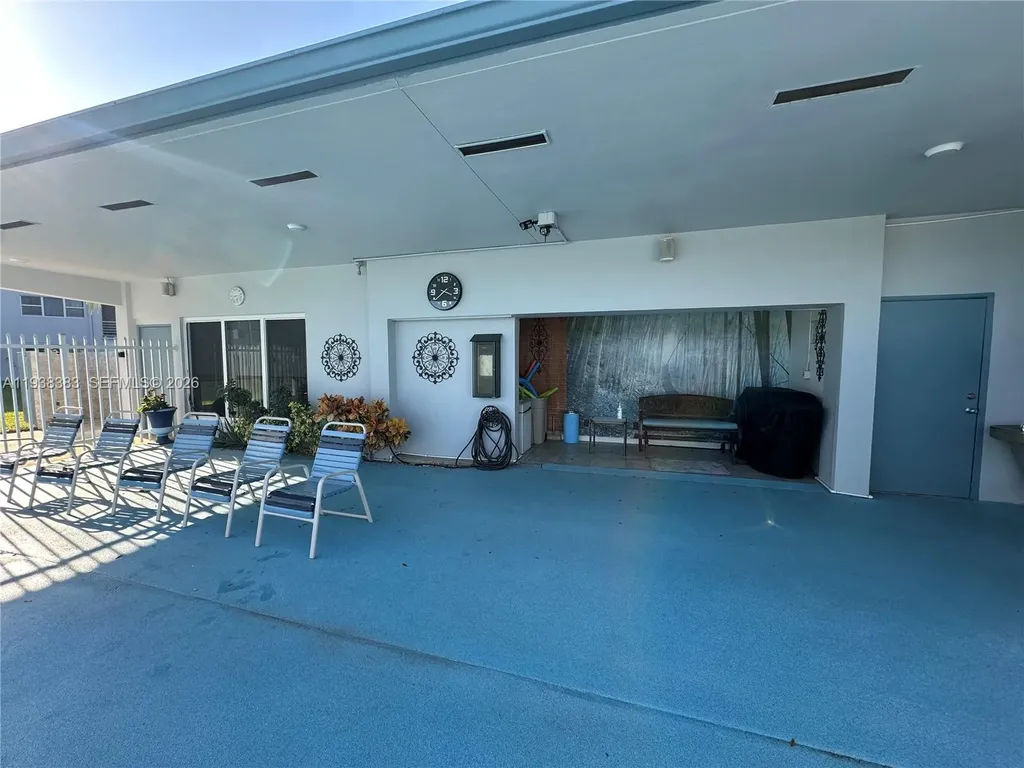 2420 Park Lane Hollywood FL 33021