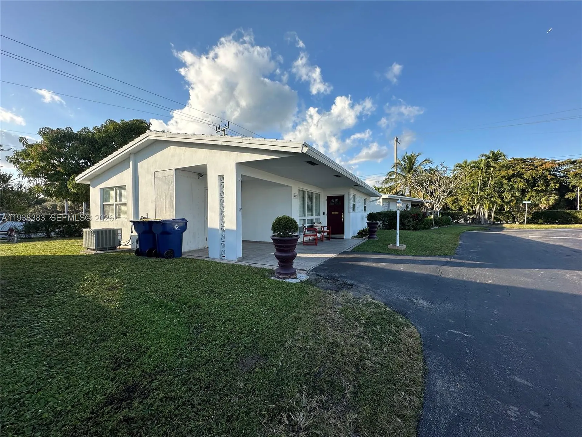 2420 Park Lane Hollywood FL 33021