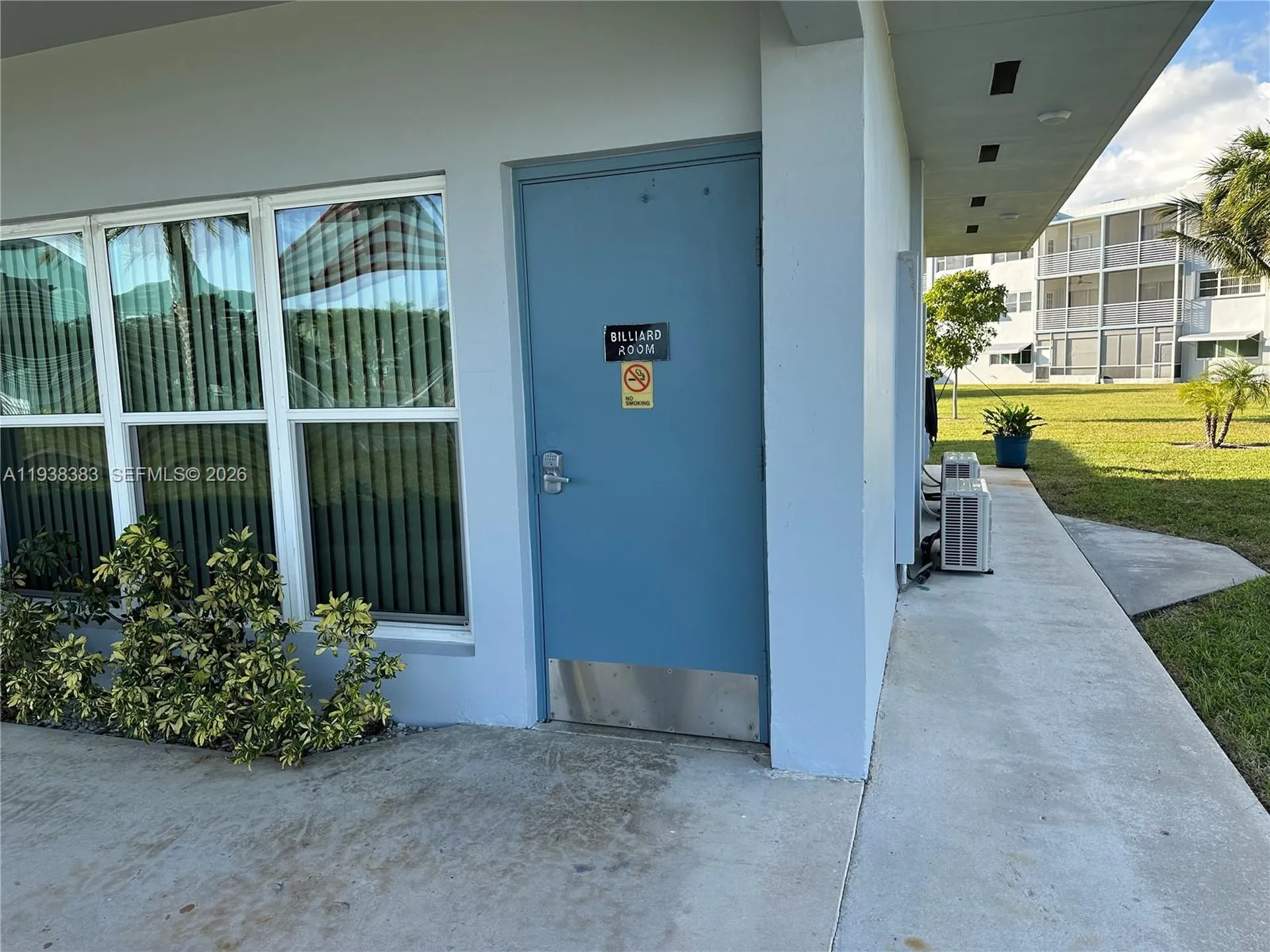 2420 Park Lane Hollywood FL 33021