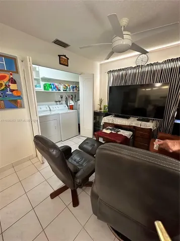 2420 Park Lane Hollywood FL 33021