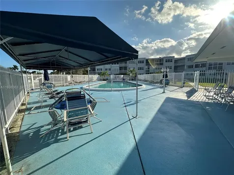 2420 Park Lane Hollywood FL 33021