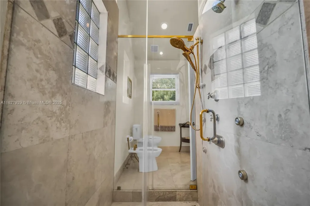 7562 NW 51st Place Coral Springs FL 33067