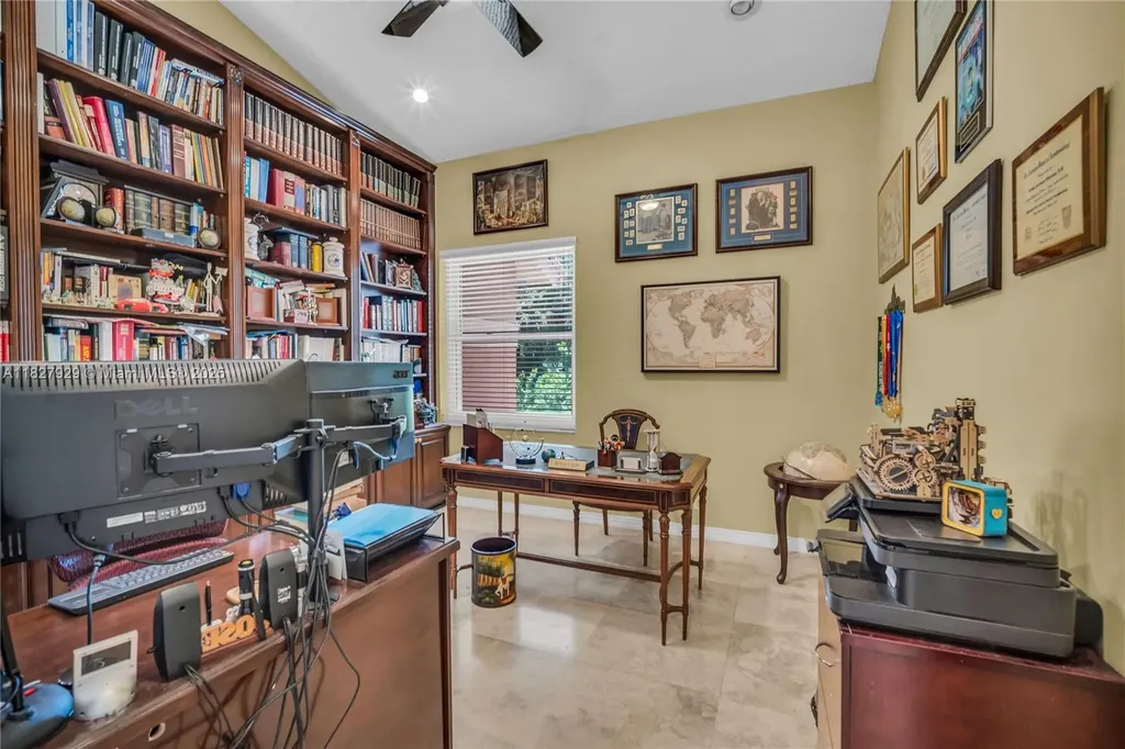 7562 NW 51st Place Coral Springs FL 33067