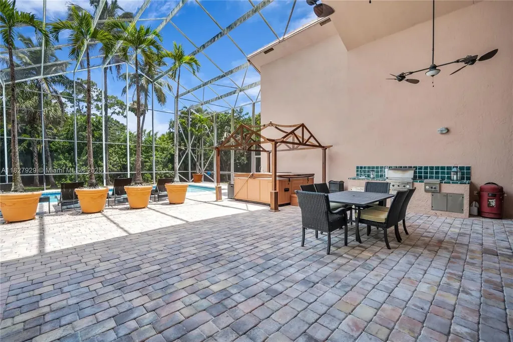 7562 NW 51st Place Coral Springs FL 33067