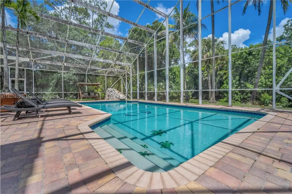 7562 NW 51st Place Coral Springs FL 33067