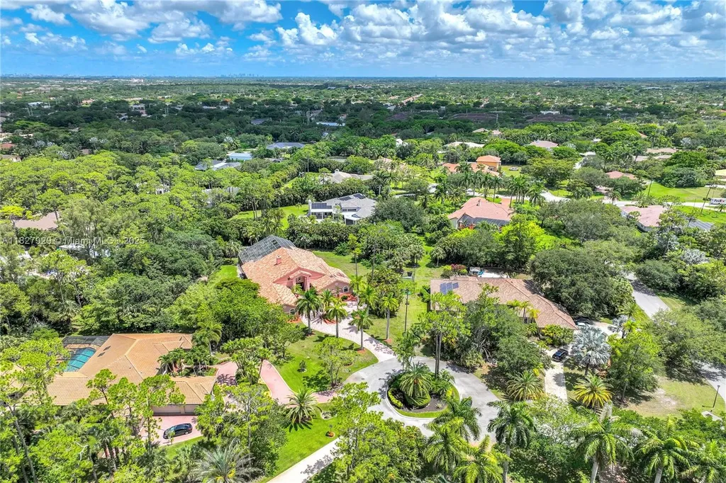 7562 NW 51st Place Coral Springs FL 33067