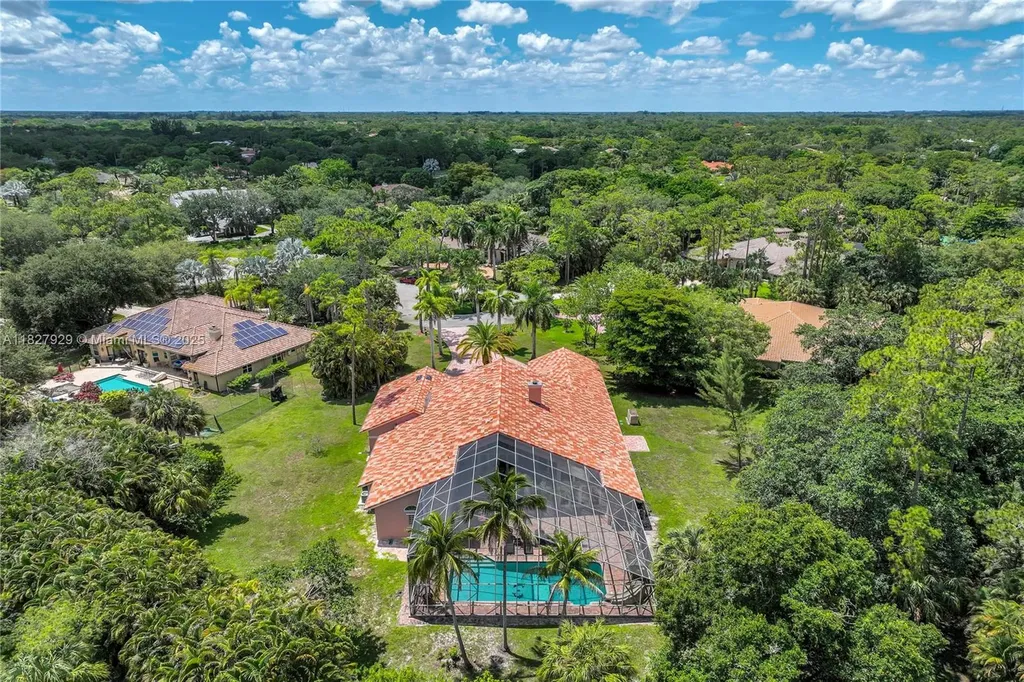 7562 NW 51st Place Coral Springs FL 33067