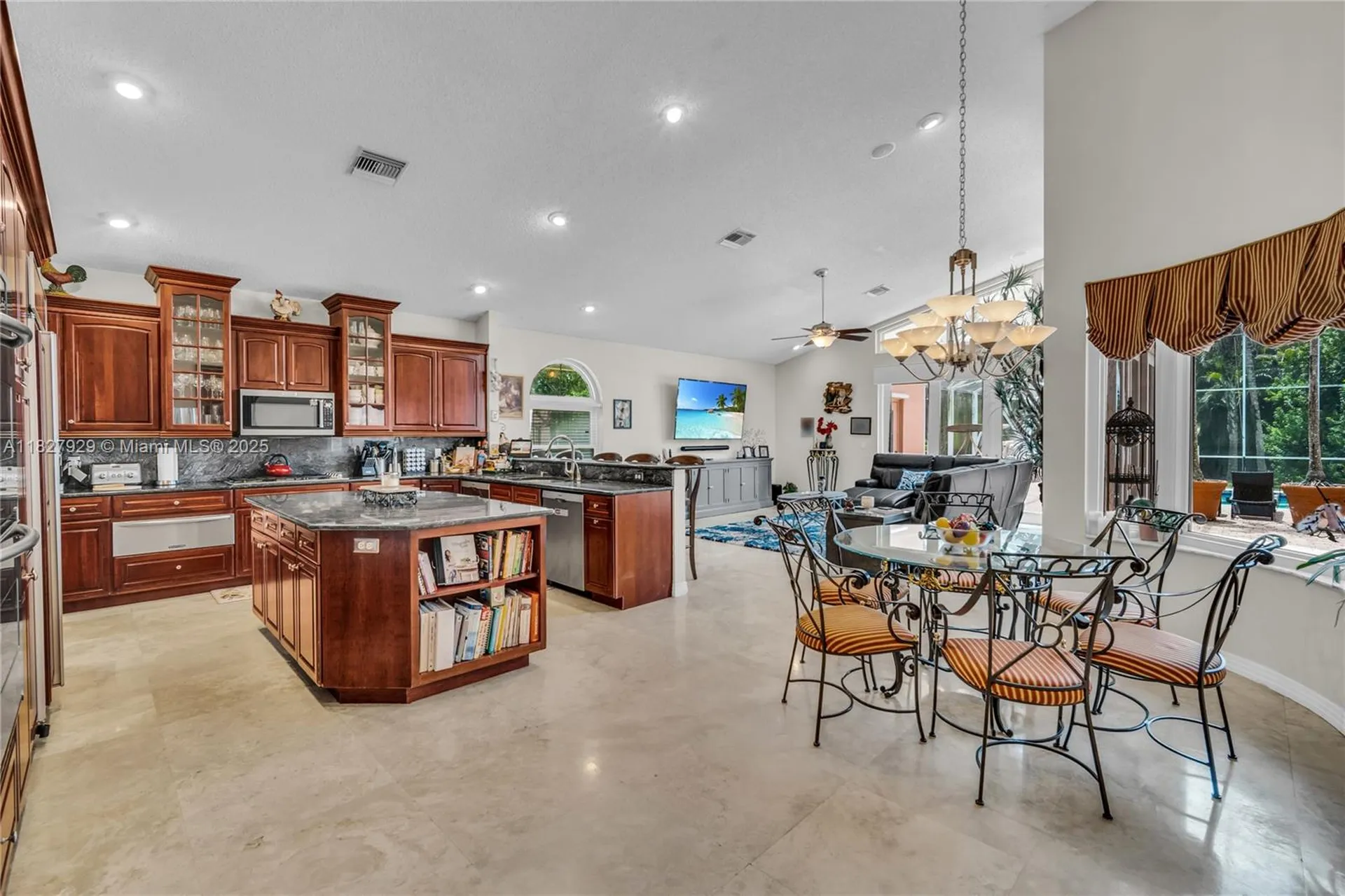 7562 NW 51st Place Coral Springs FL 33067