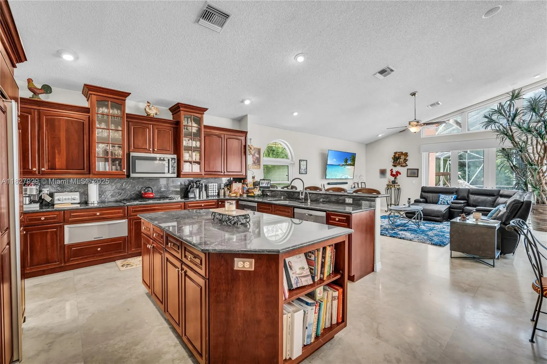 7562 NW 51st Place Coral Springs FL 33067