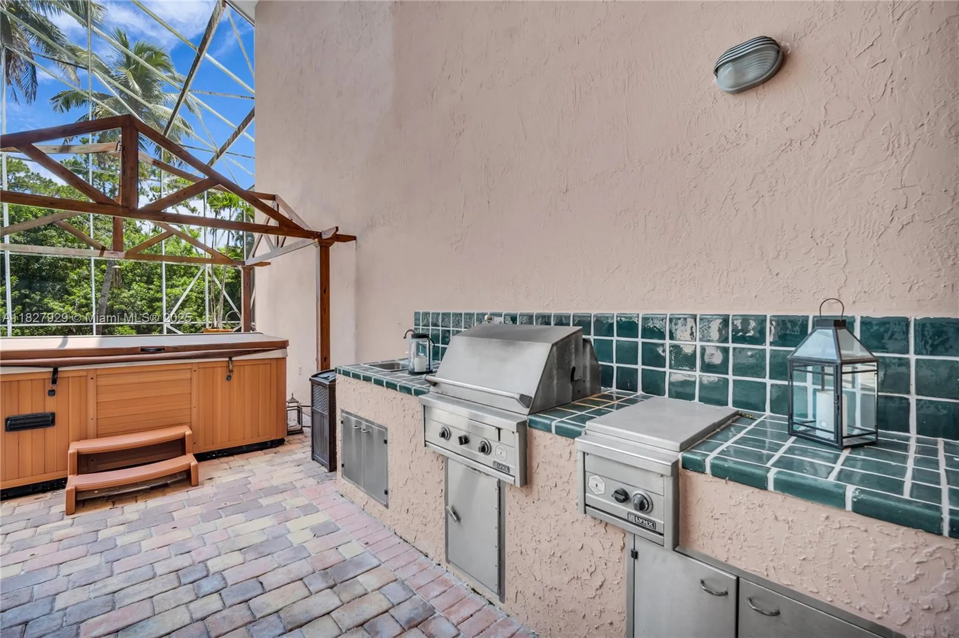 7562 NW 51st Place Coral Springs FL 33067