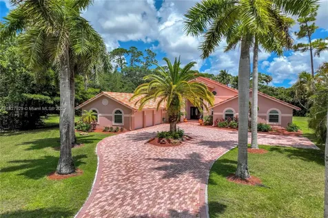 7562 NW 51st Place Coral Springs FL 33067