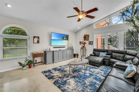7562 NW 51st Place Coral Springs FL 33067