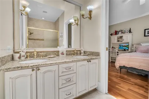 7562 NW 51st Place Coral Springs FL 33067