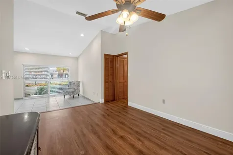 28 SW 136th Place Miami FL 33184