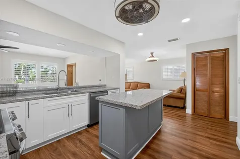 28 SW 136th Place Miami FL 33184