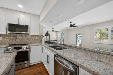 28 SW 136th Place Miami FL 33184