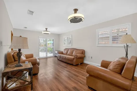 28 SW 136th Place Miami FL 33184
