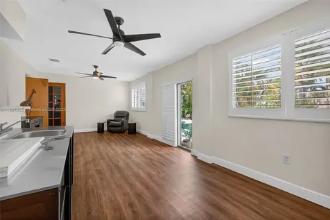 28 SW 136th Place Miami FL 33184