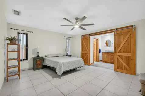 28 SW 136th Place Miami FL 33184