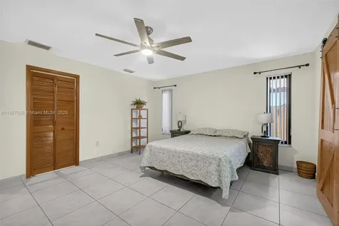 28 SW 136th Place Miami FL 33184