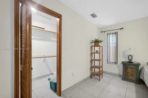 28 SW 136th Place Miami FL 33184