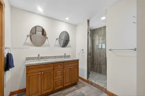 28 SW 136th Place Miami FL 33184